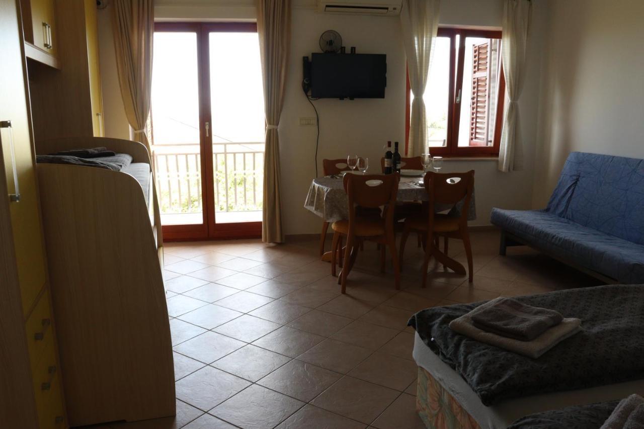 Tre Terre Apartment Луция Экстерьер фото